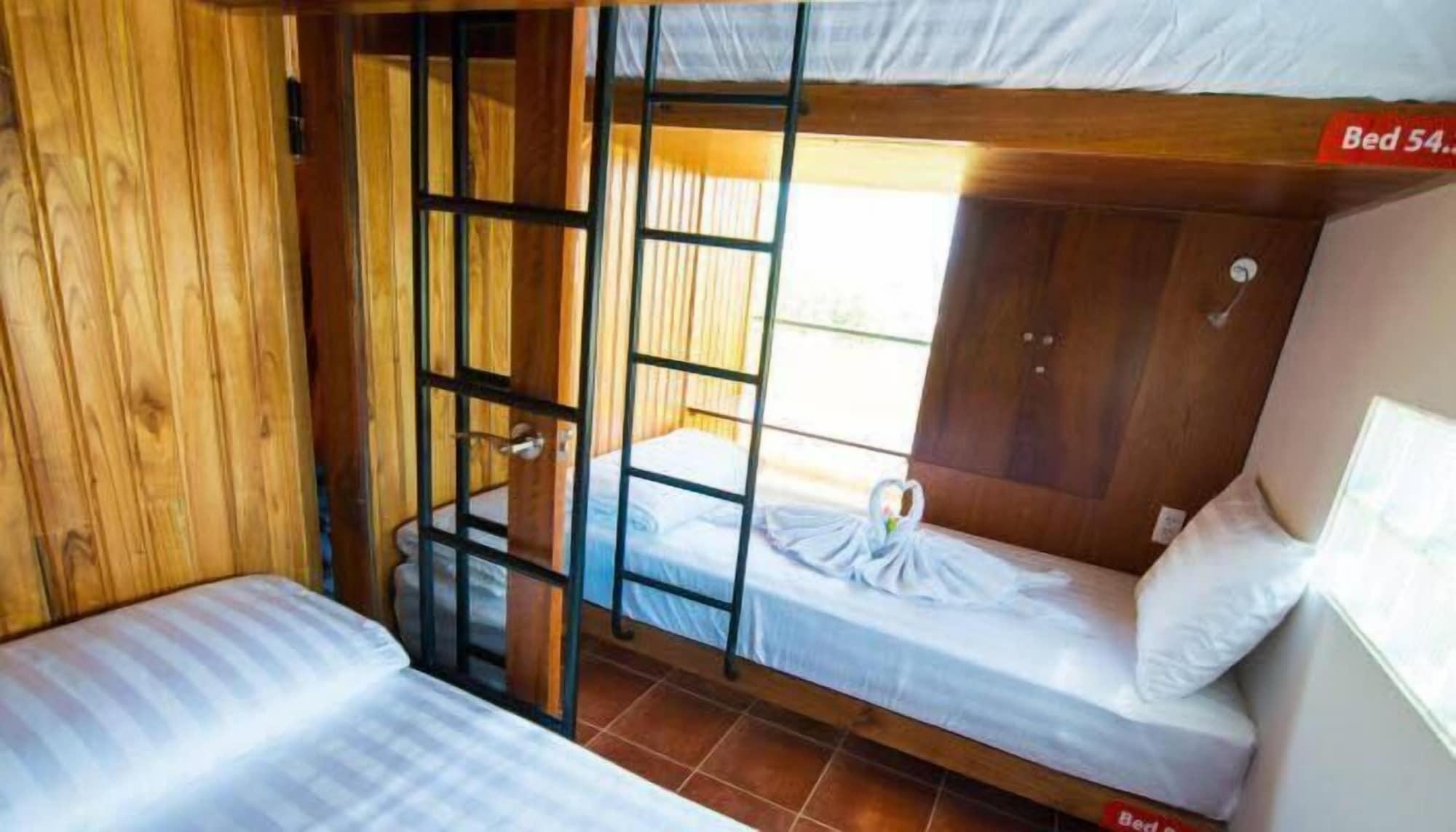 Tabalo Hostel Nha Trang Exteriör bild