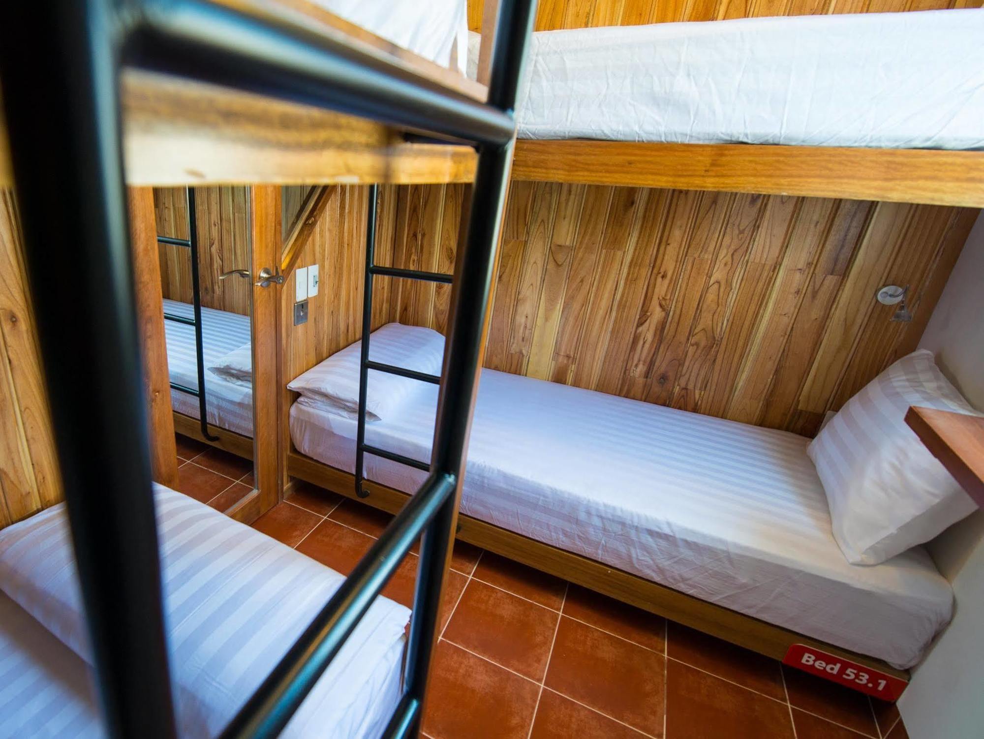 Tabalo Hostel Nha Trang Exteriör bild